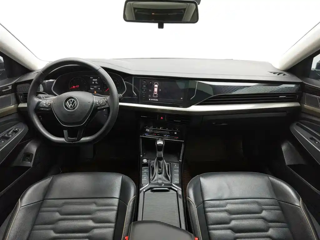 VOLKSWAGEN PASSAT 2021