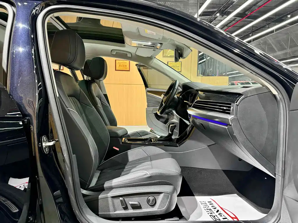 VOLKSWAGEN PASSAT 2022