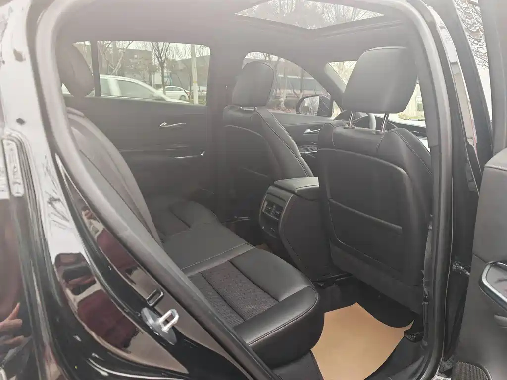 CADILLAC XT4 2021