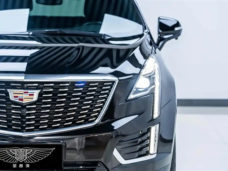 CADILLAC XT5 2021