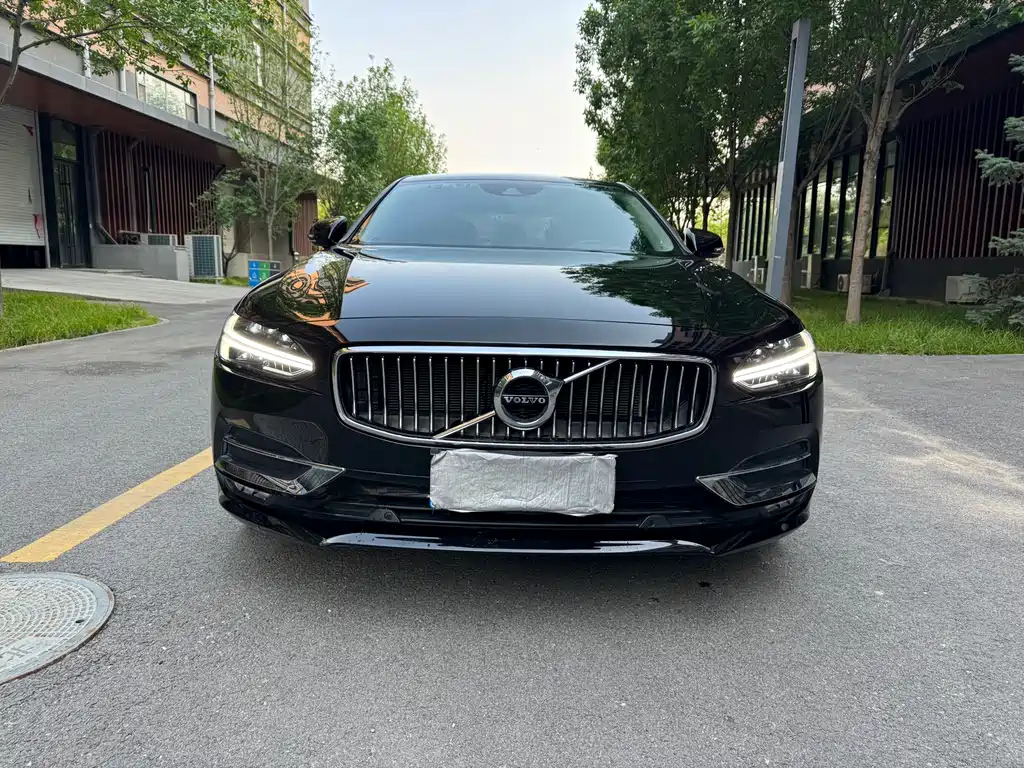 VOLVO S90 2020