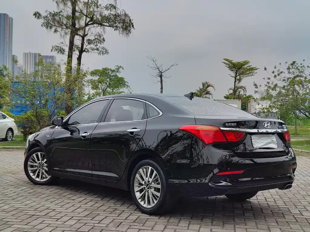 HYUNDAI MISTRA 2020