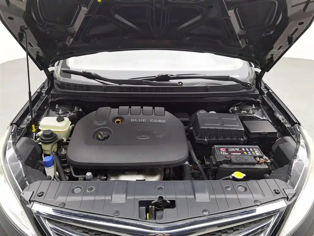 CHANGAN EADO 2014