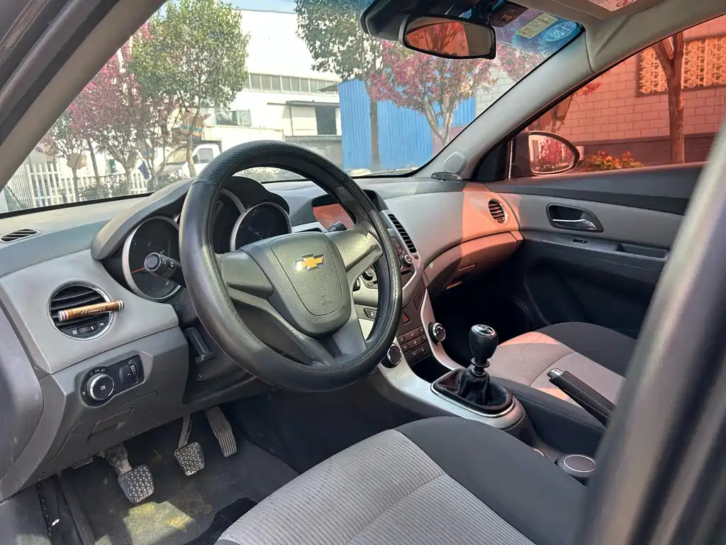CHEVROLET CRUZE 2010