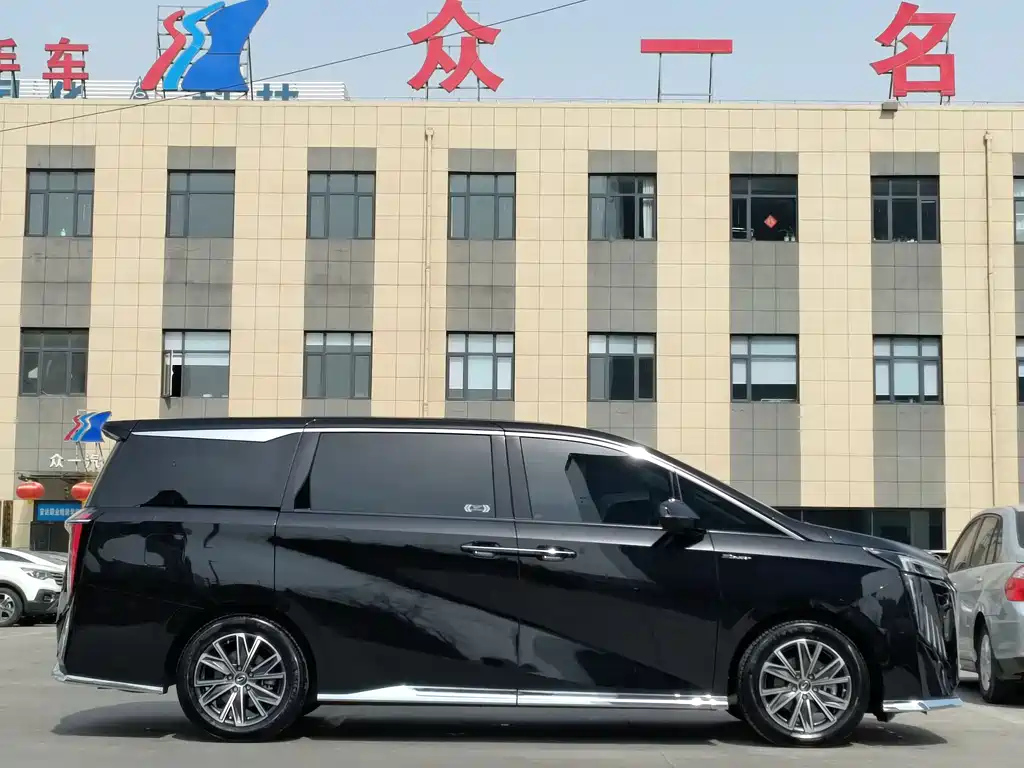 TRUMPCHI M8 2023