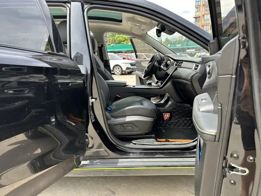 ROEWE RX5 2021