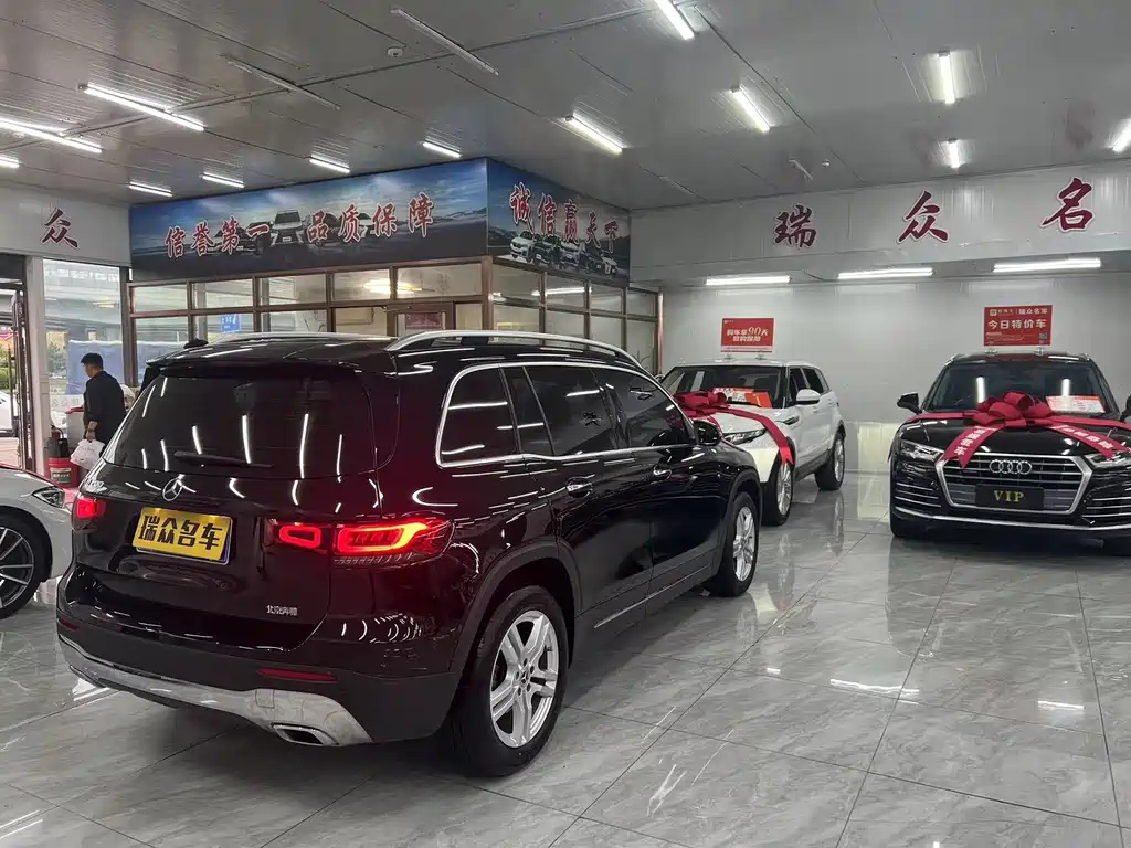 MERCEDES BENZ GLB 2021