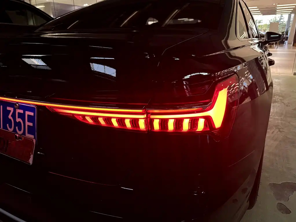 AUDI A6L 2021