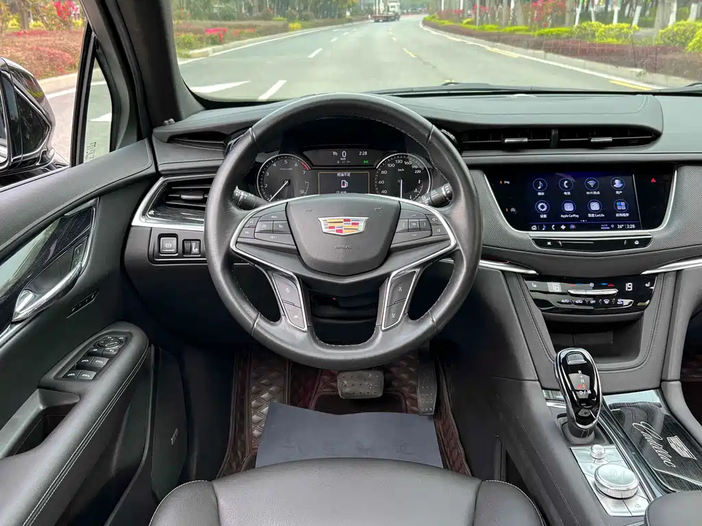 CADILLAC XT5 2021