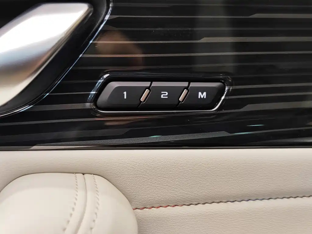GEELY AUTO MONJARO 2022