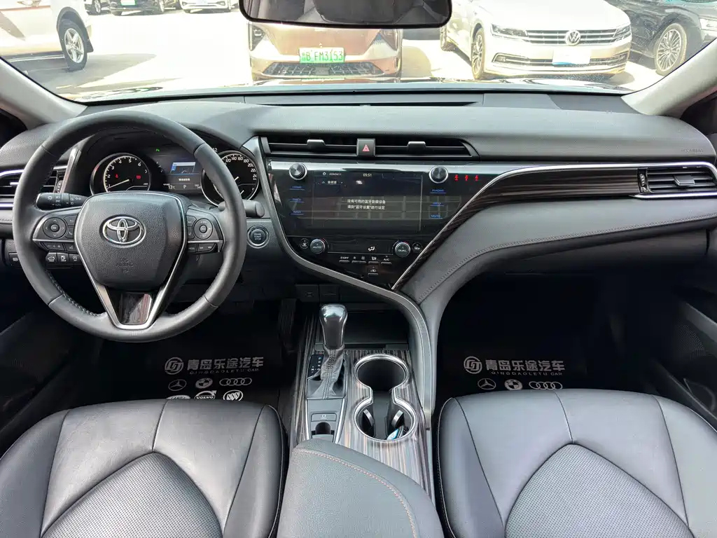 TOYOTA CAMRY 2019