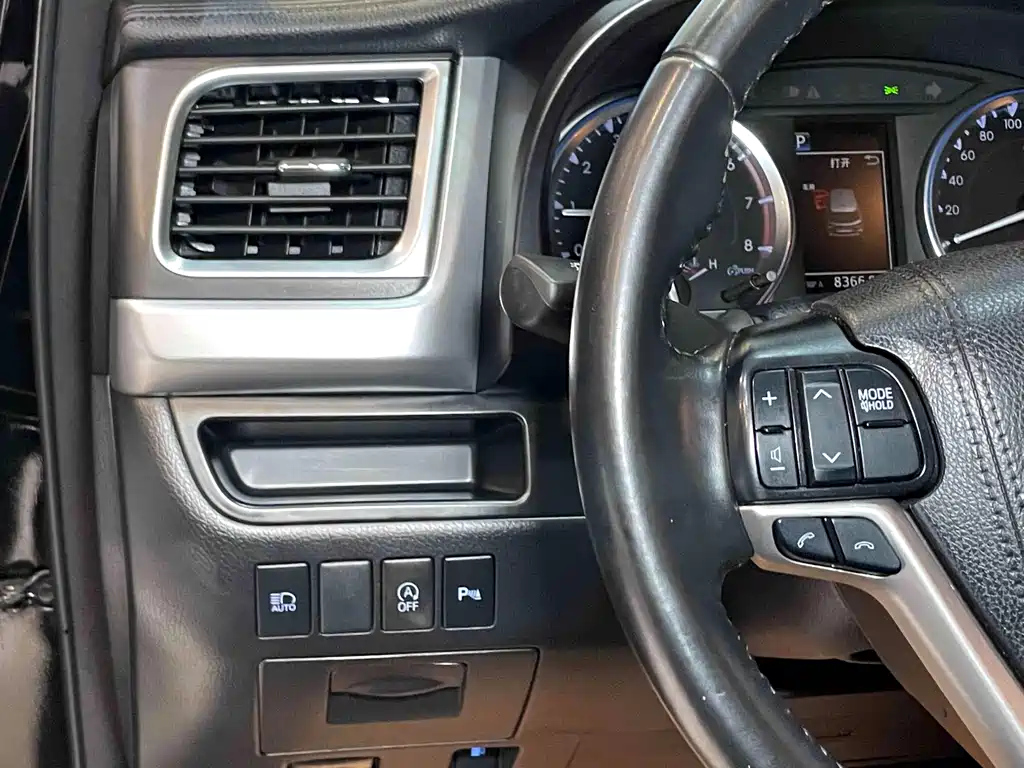 TOYOTA HIGHLANDER 2019