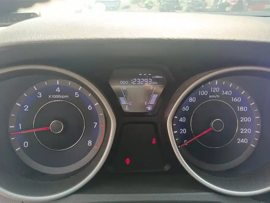 HYUNDAI ELANTRA 2013
