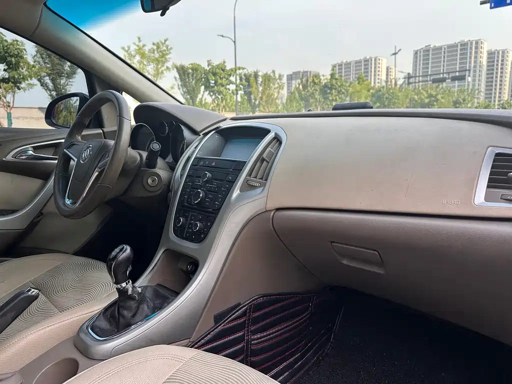 BUICK EXCELLE 2011