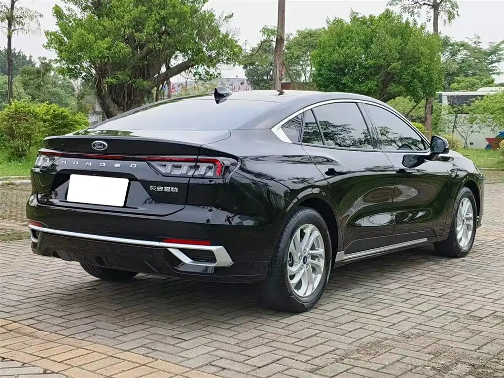 FORD MONDEO 2023
