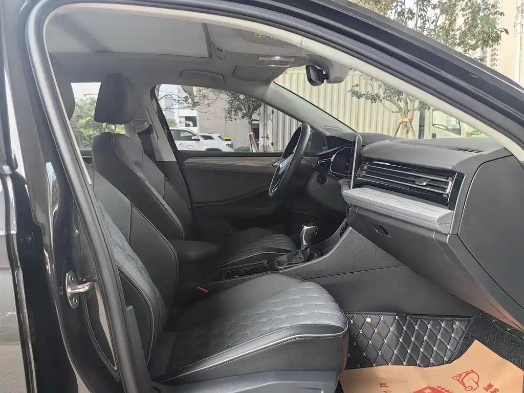 VOLKSWAGEN SAGITAR 2023