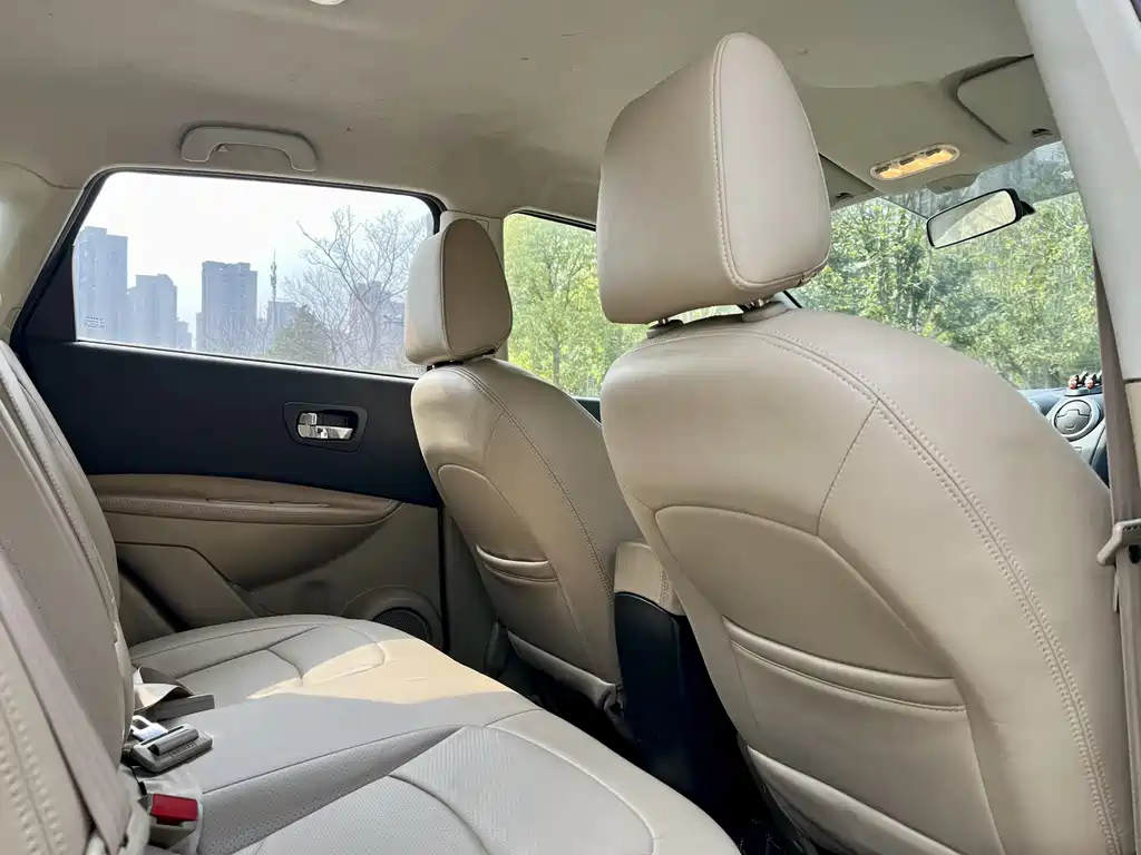 NISSAN QASHQAI 2014