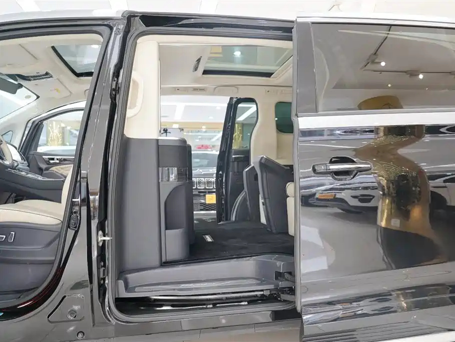 TRUMPCHI M8 2023