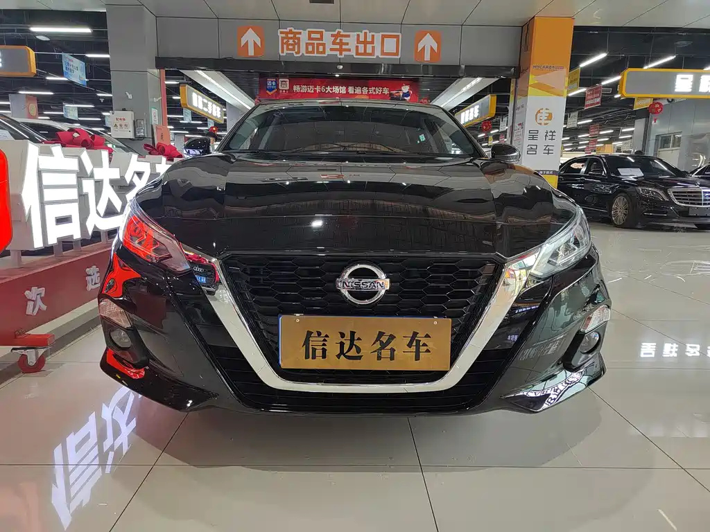 NISSAN TEANA 2022