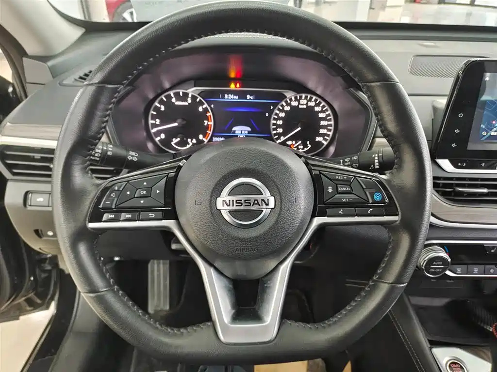 NISSAN TEANA 2021