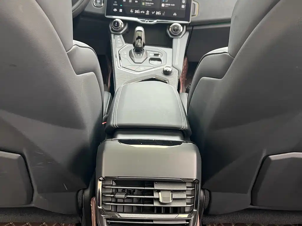 LYNK&CO 01 NEW ENERGY 2022