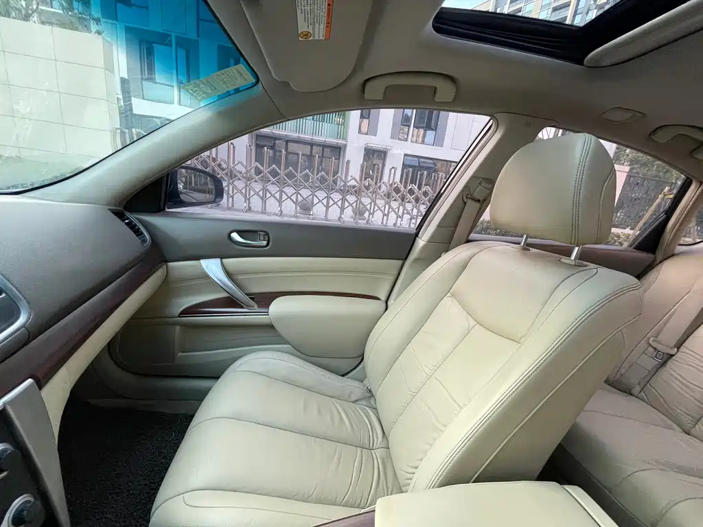 NISSAN TEANA 2009