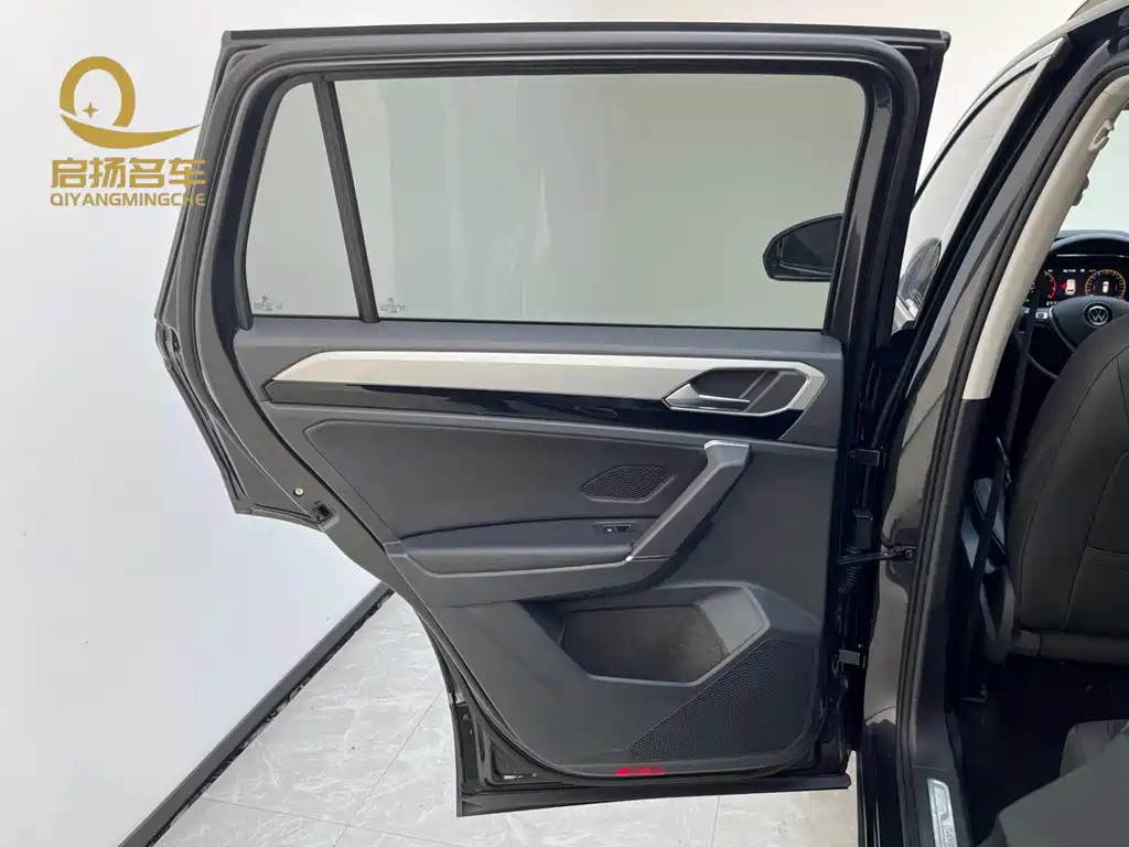 VOLKSWAGEN TAYRON 2022
