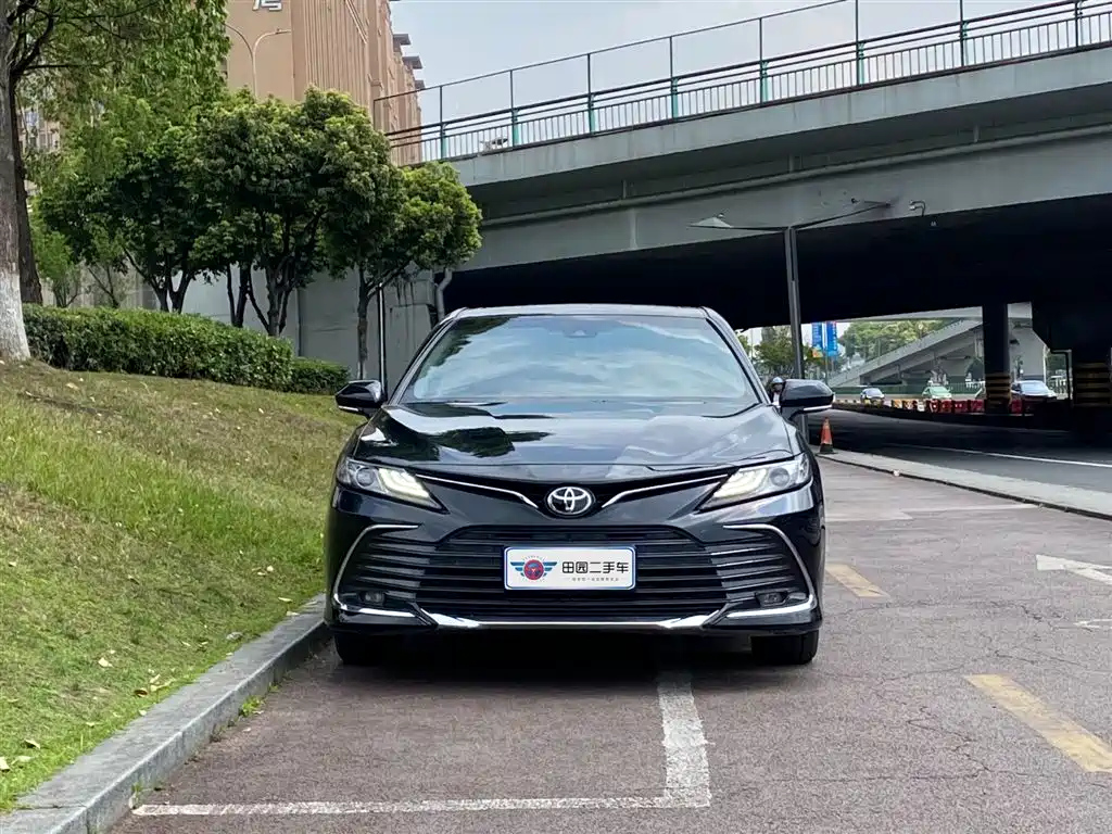 TOYOTA CAMRY 2023