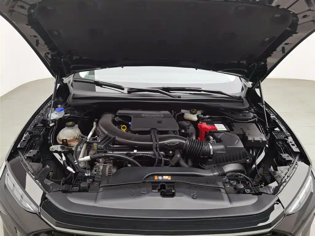 FORD MONDEO 2025