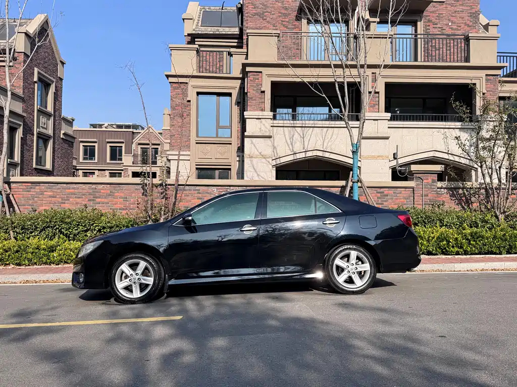 TOYOTA CAMRY 2012