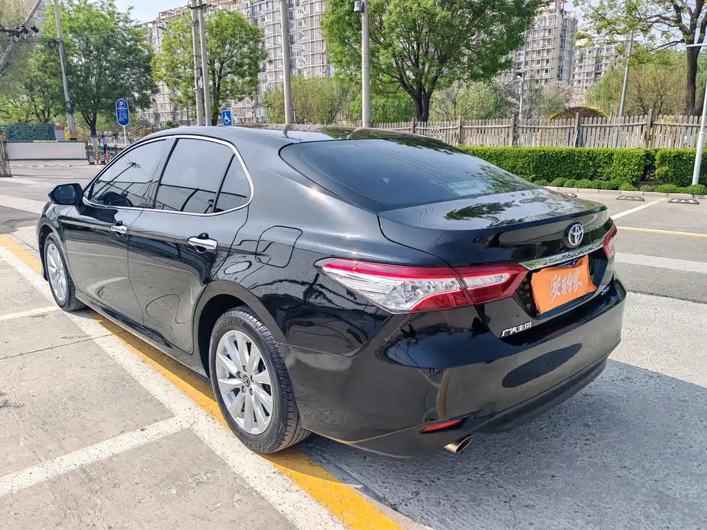 TOYOTA CAMRY 2019