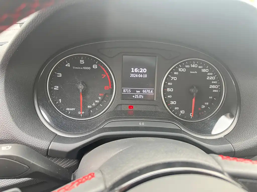 AUDI Q2L 2023