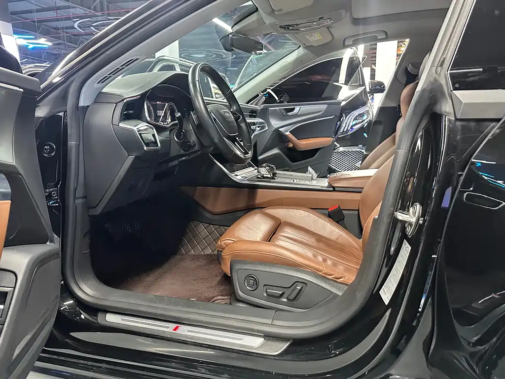 AUDI A7 2021