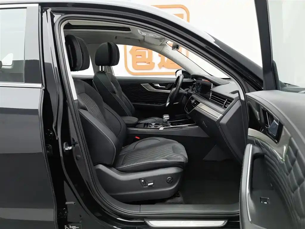 HONGQI HS5 2022