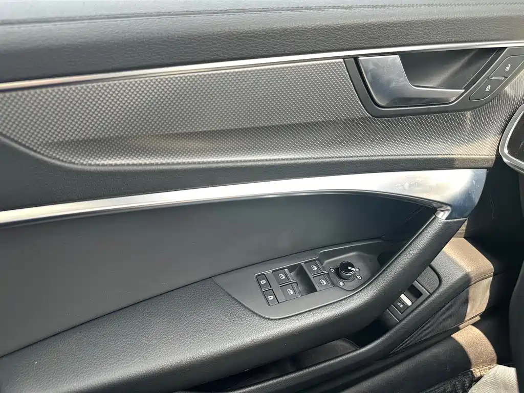 AUDI A6L 2021