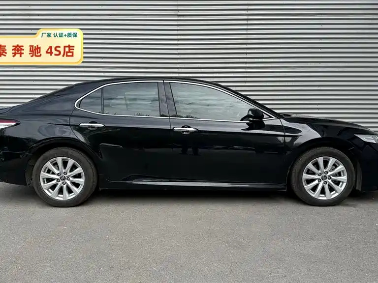 TOYOTA CAMRY 2018