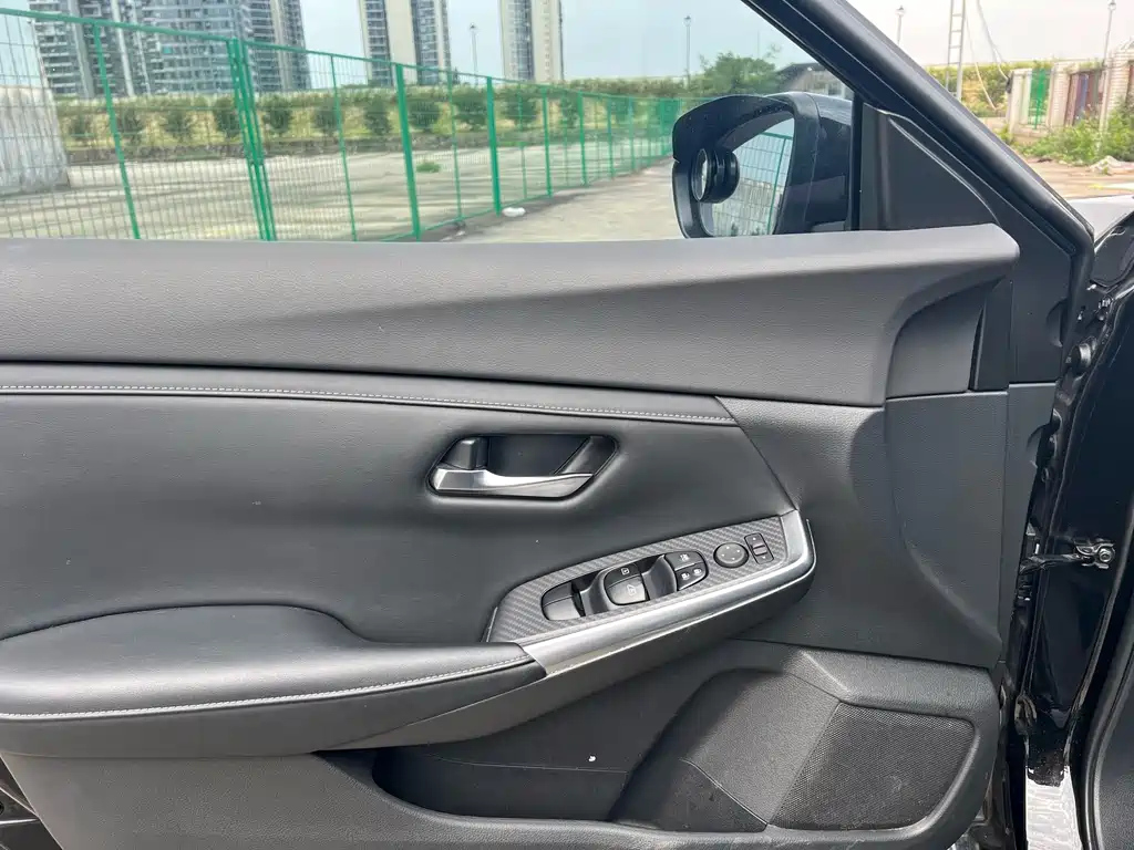 NISSAN SYLPHY 2021