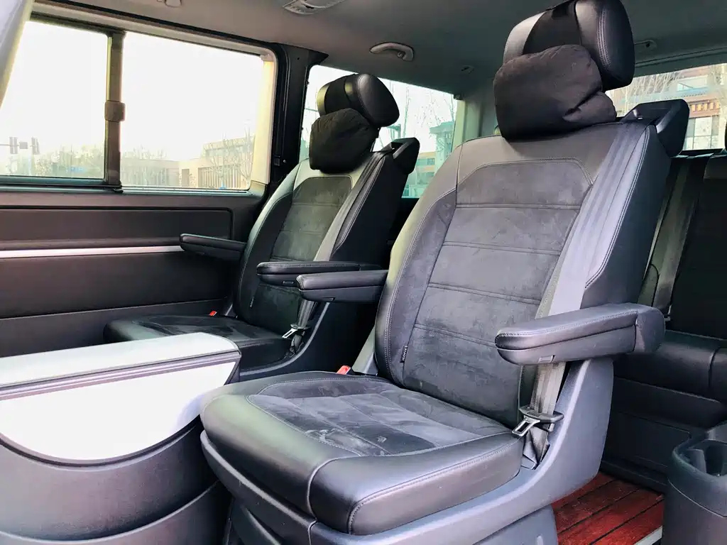 VOLKSWAGEN MULTIVAN 2018