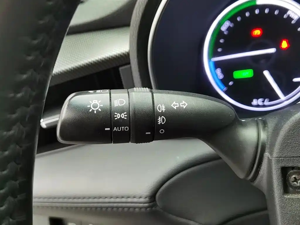 TOYOTA AVALON 2019