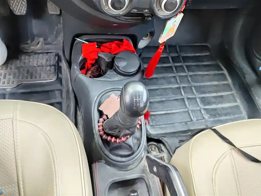 NISSAN SUNNY 2013