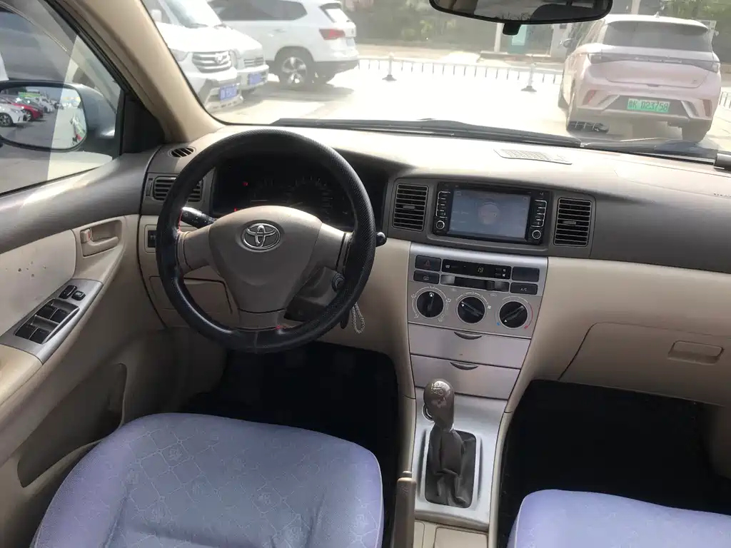 TOYOTA COROLLA 2012