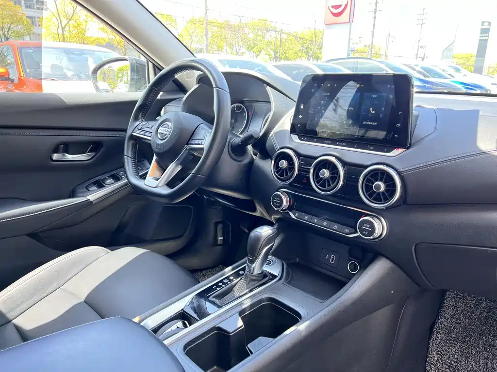 NISSAN SYLPHY 2020