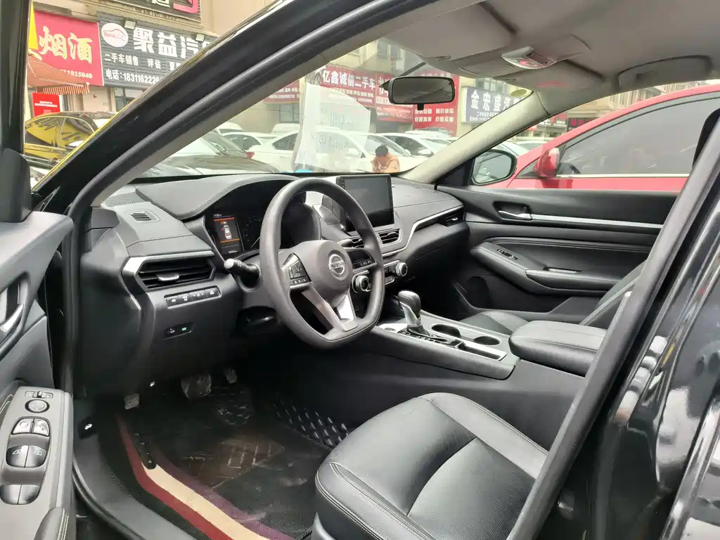 NISSAN TEANA 2021