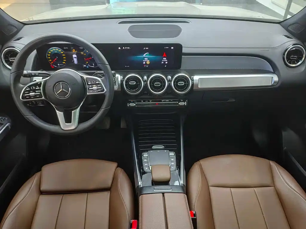 MERCEDES BENZ GLB 2021