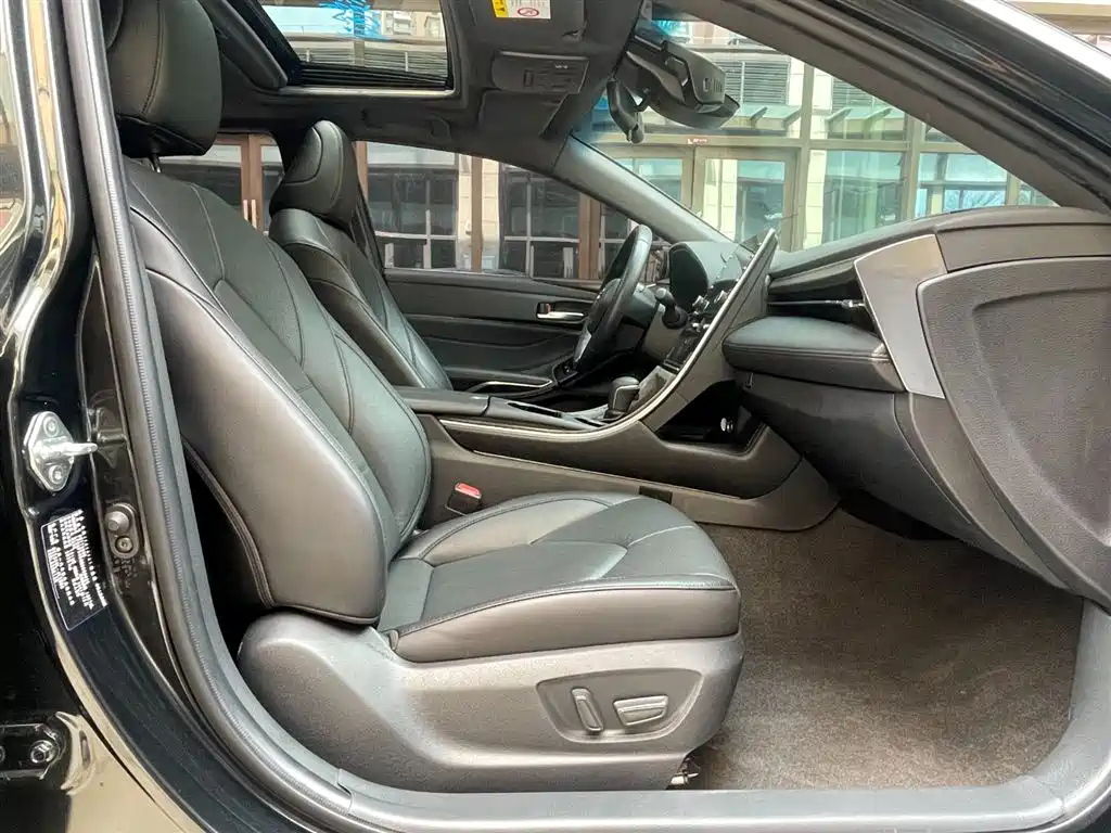TOYOTA AVALON 2022