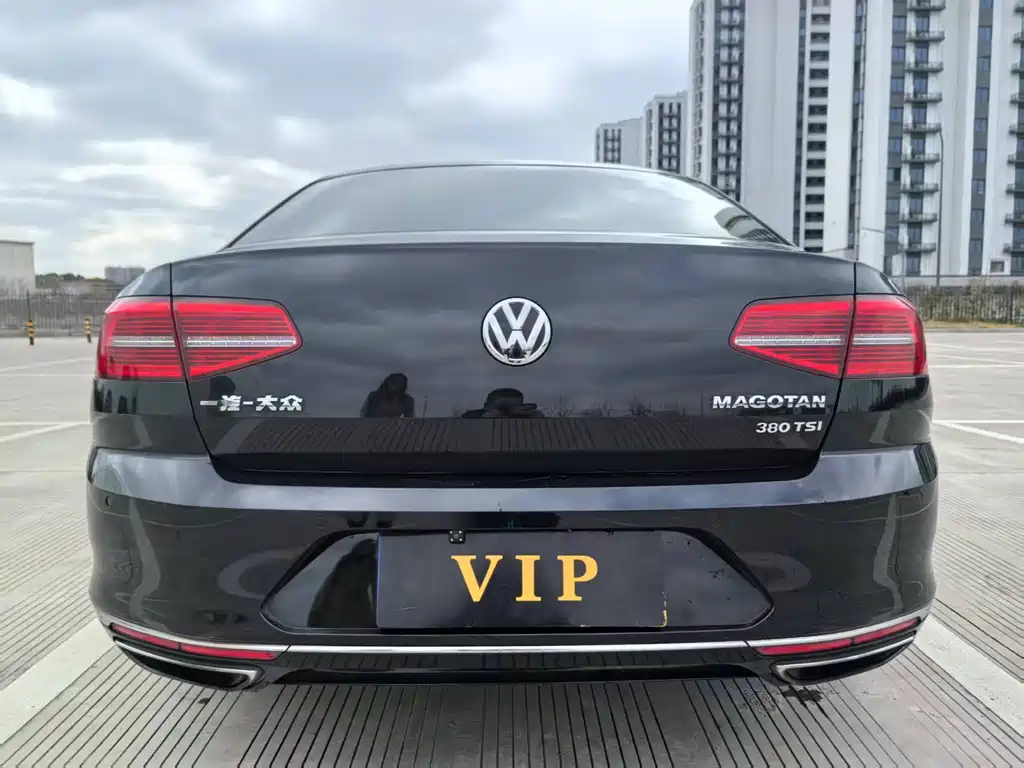 VOLKSWAGEN MAGOTAN 2018