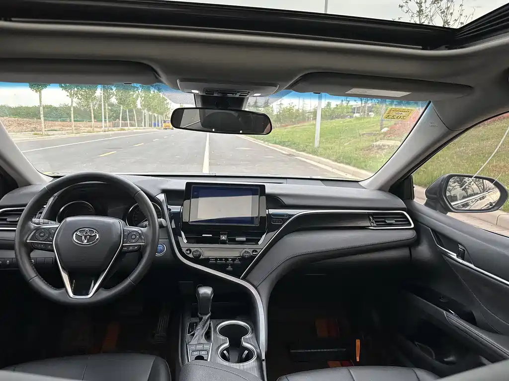 TOYOTA CAMRY 2021