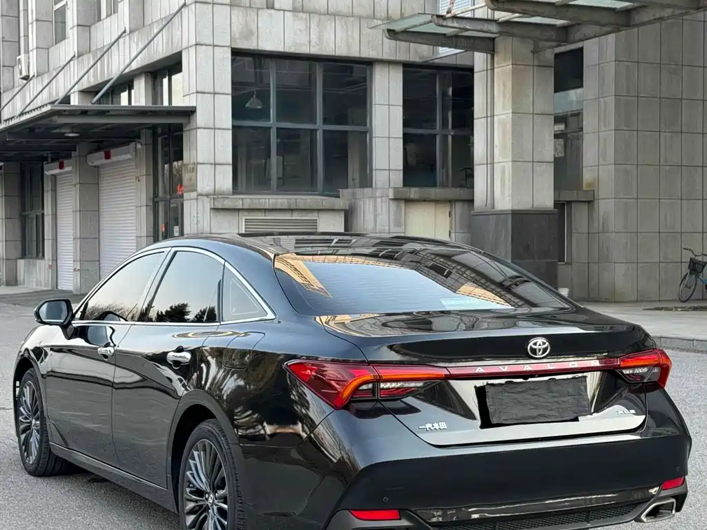 TOYOTA AVALON 2020