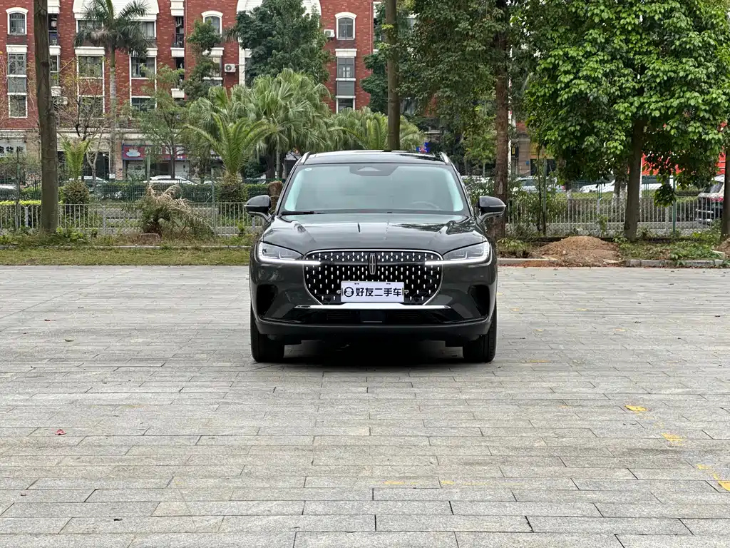 LINCOLN ADVENTURER 2023