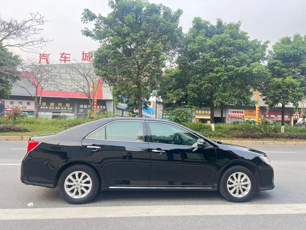 TOYOTA CAMRY 2012